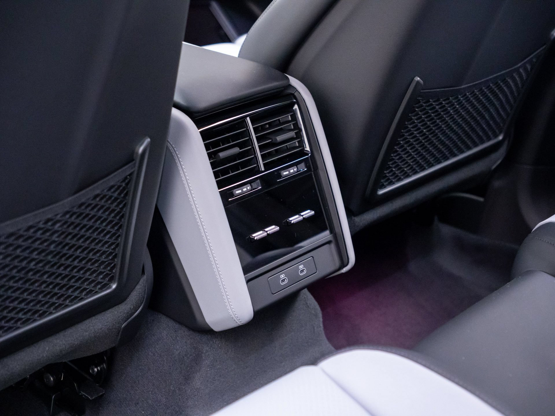 New 2026 Porsche Cayenne Turbo AWD/4WD image 21