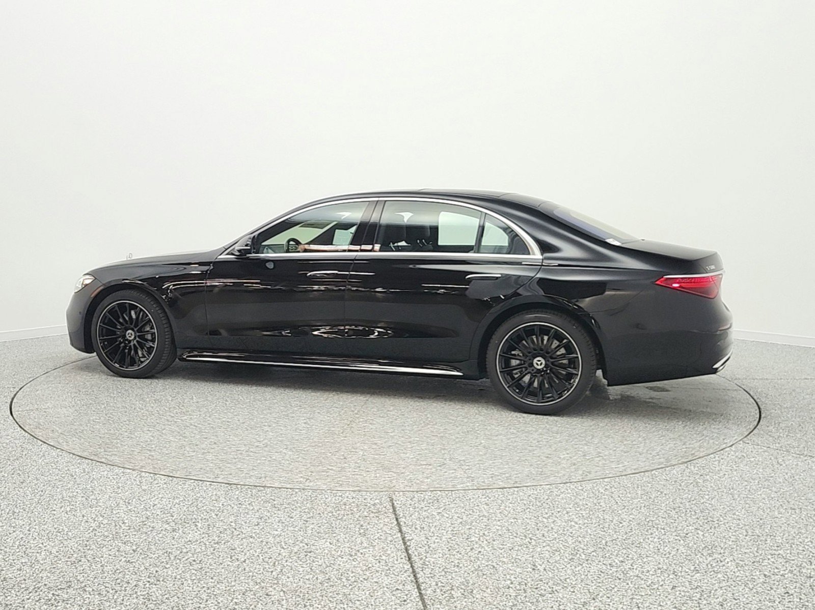 New 2026 Mercedes-Benz S 500 4MATIC image 8