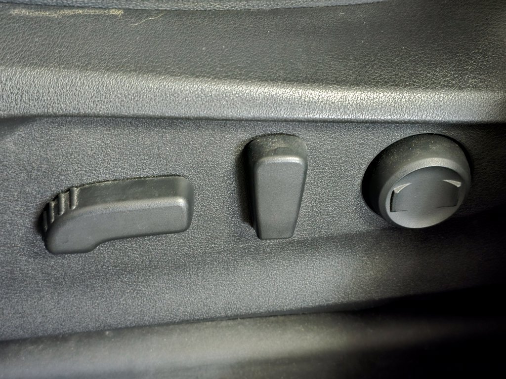 Used 2021 Subaru Ascent Limited w/ Technology Package AWD/4WD image 17
