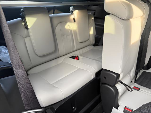New 2026 Mitsubishi Outlander SE FWD image 28