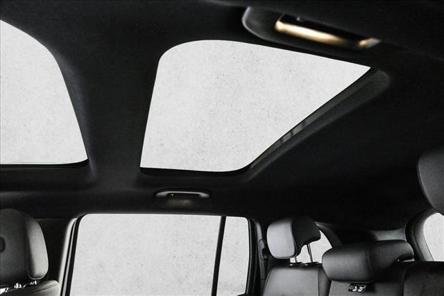 Certified 2023 Mercedes-Benz EQB 350 4MATIC SUV w/ Exclusive Package image 21