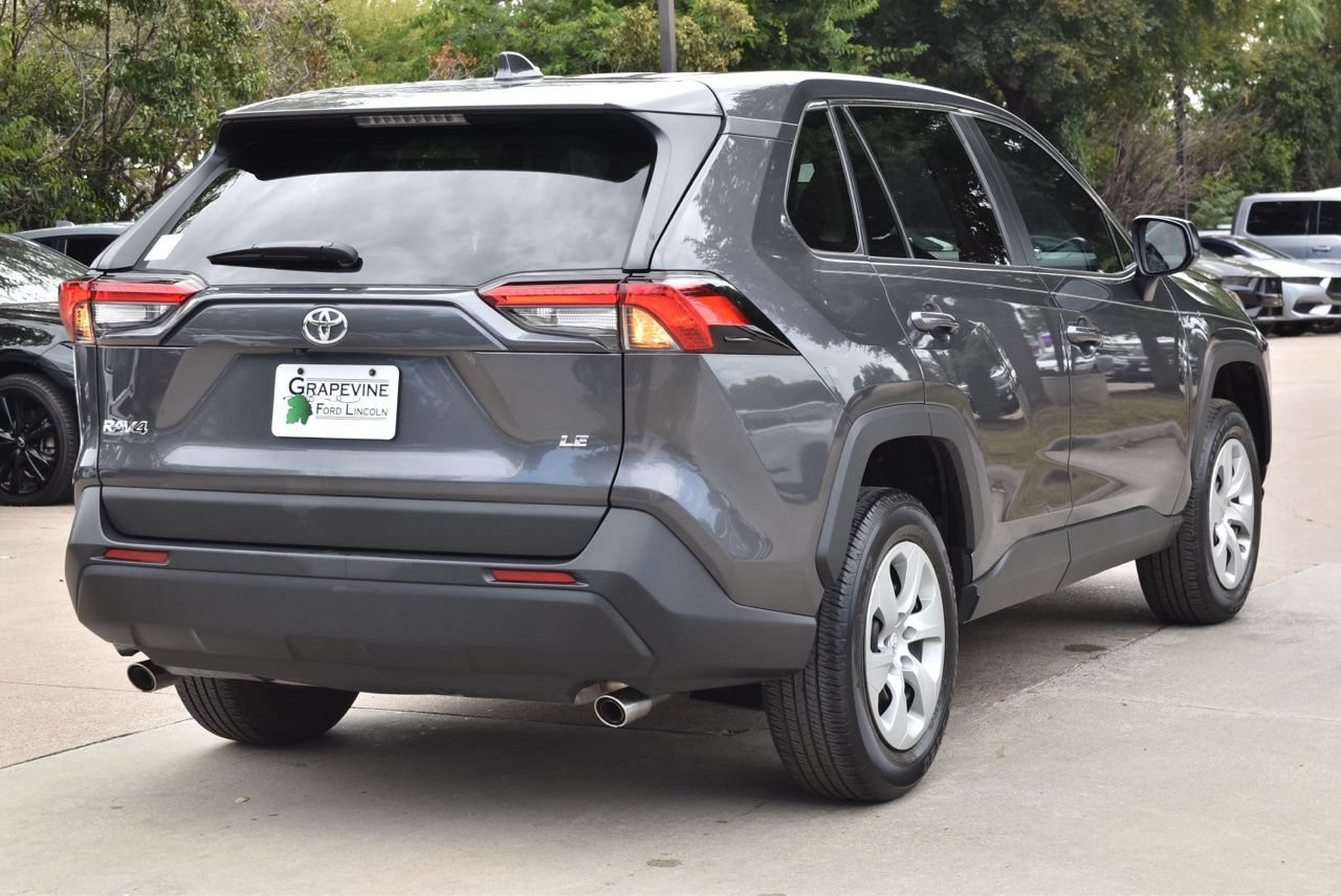 Used 2024 Toyota RAV4 LE FWD image 8