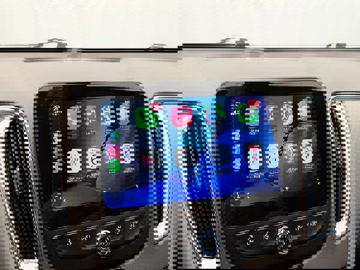 Used 2016 Chevrolet Malibu LT image 16