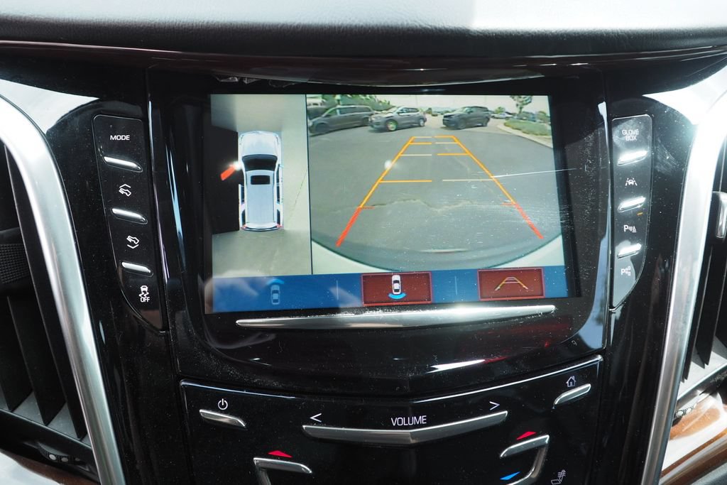 Used 2020 Cadillac Escalade Premium Luxury AWD/4WD image 27