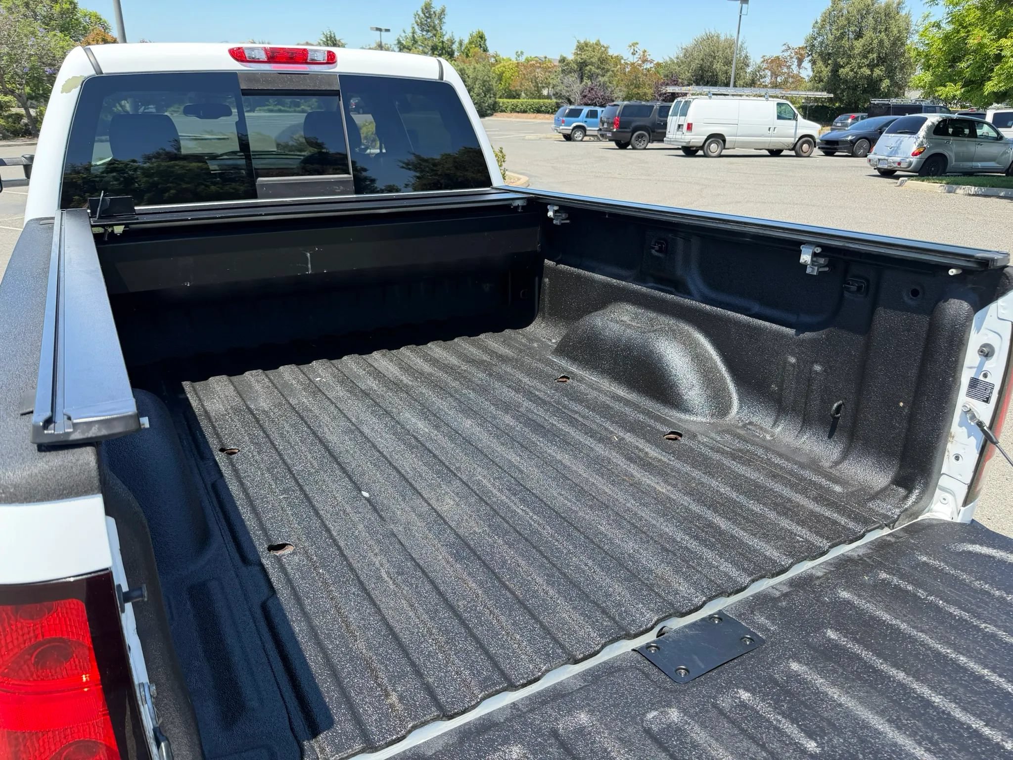 Used 2011 GMC Sierra 3500 Denali w/ Suspension Package, Off-Road AWD/4WD image 22
