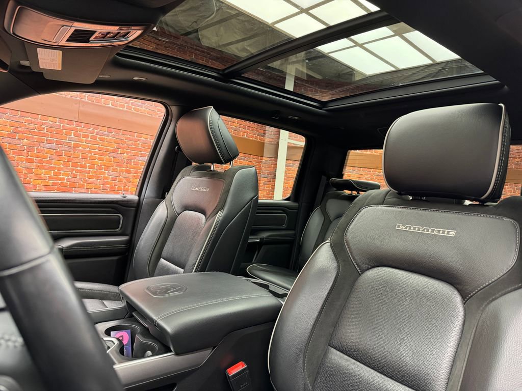 Used 2023 RAM 1500 Laramie AWD/4WD image 3
