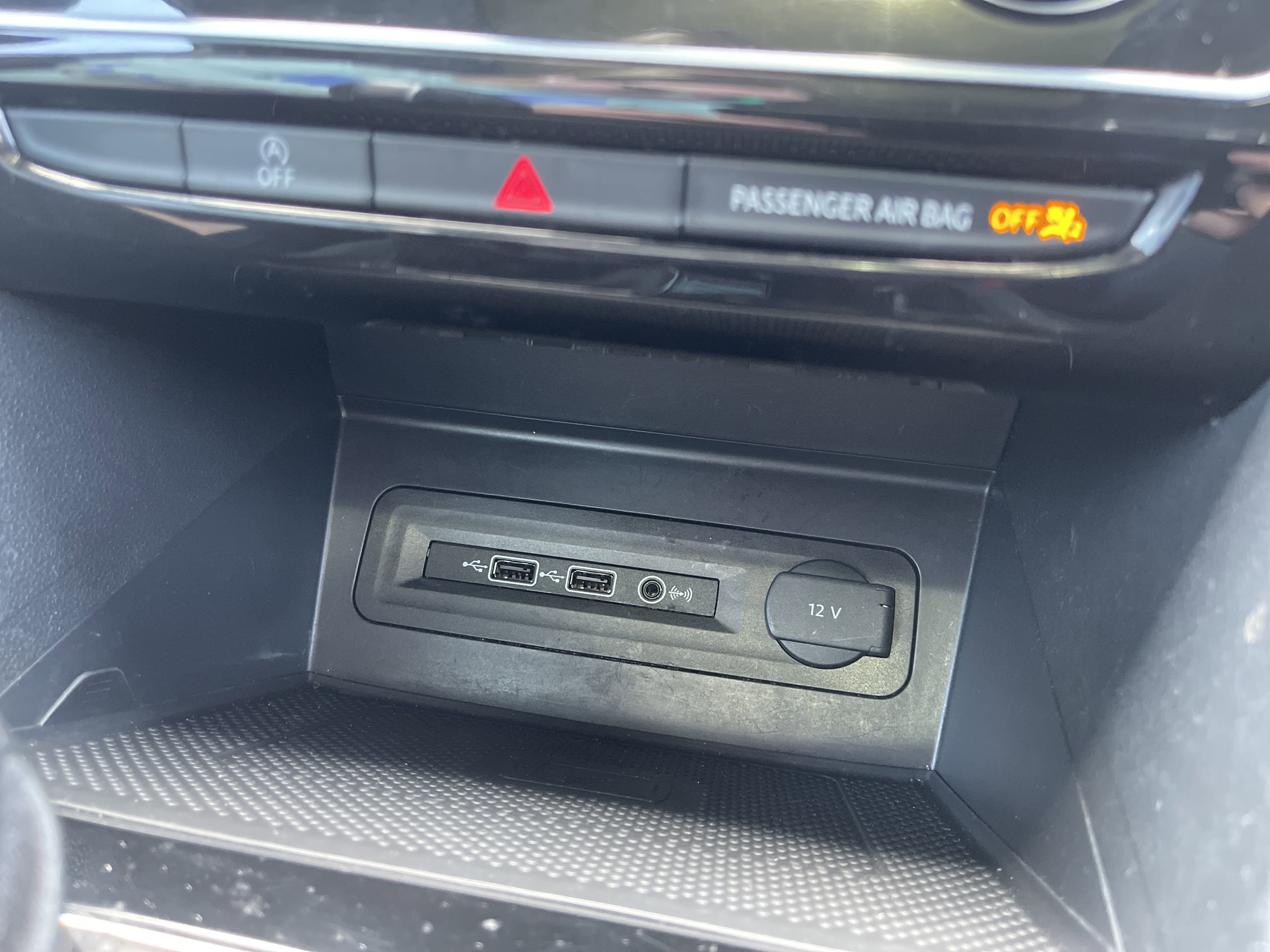 Used 2020 Volkswagen Atlas Cross Sport SEL image 25