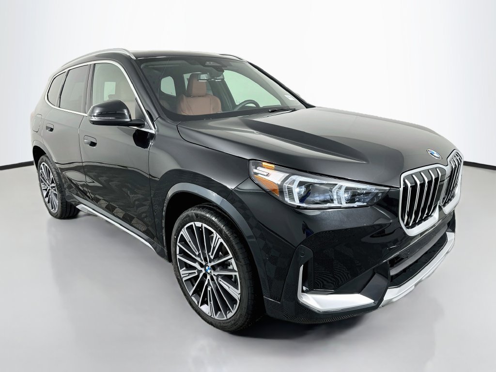 New 2027 BMW X1 xDrive28i w/ Technology Package AWD/4WD image 3
