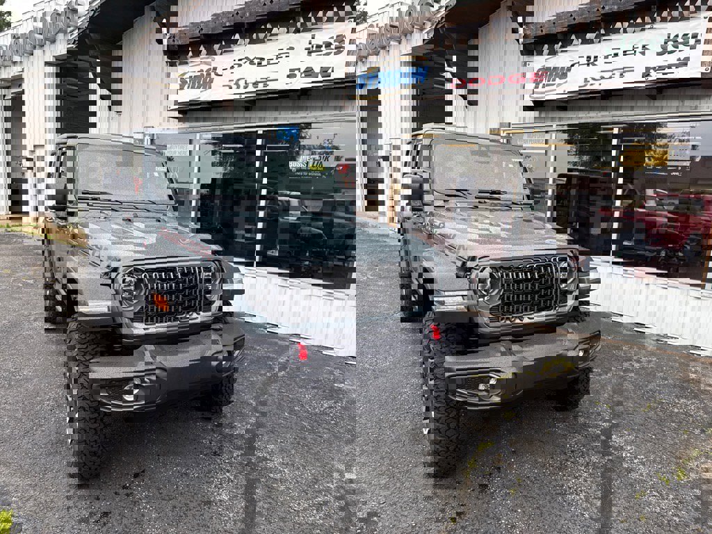 New 2025 Jeep Wrangler Unlimited Rubicon w/ Technology Group image 1