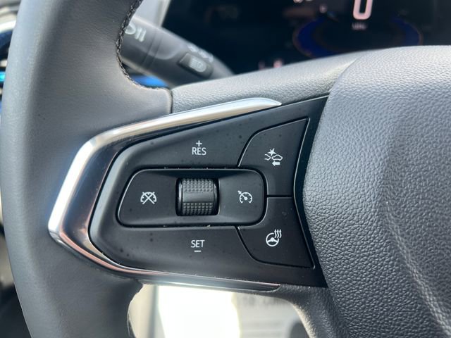 Used 2025 Chevrolet Trax LT w/ Driver Confidence Package FWD image 26