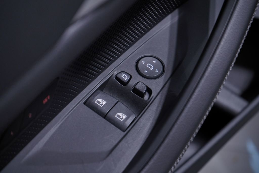 Used 2026 BMW 430i Coupe w/ Convenience Package image 16