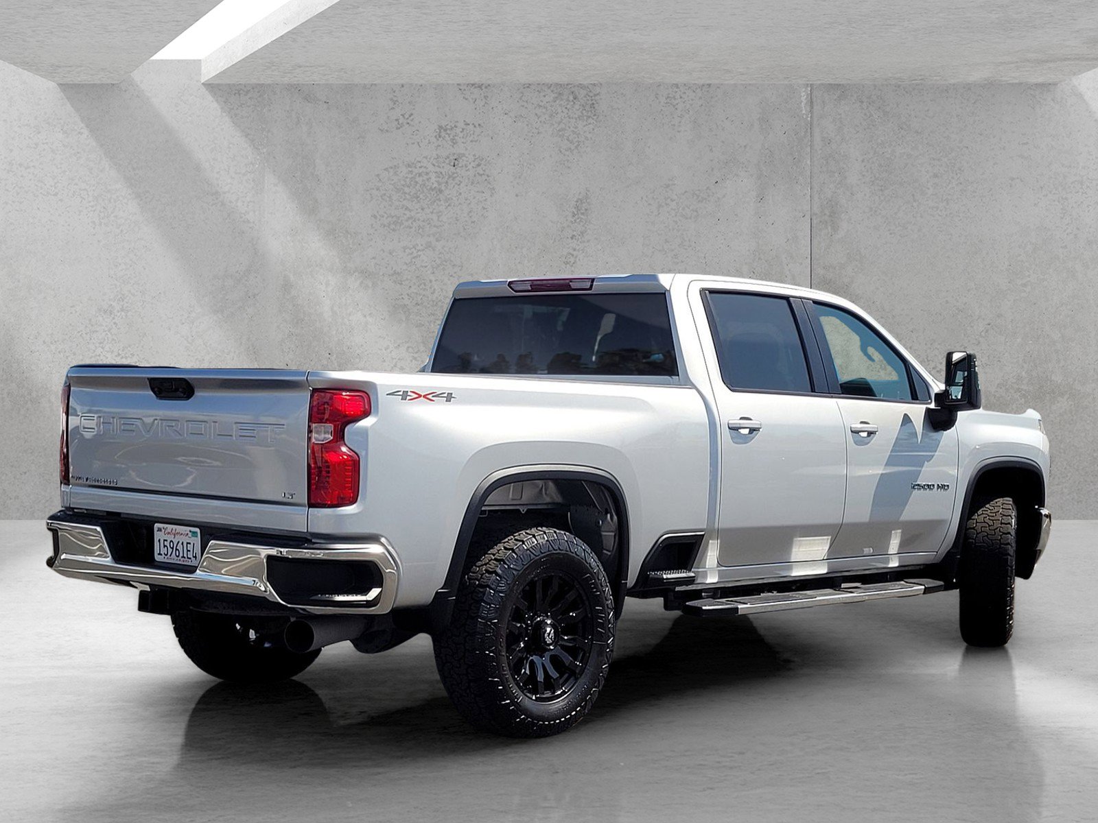 Used 2023 Chevrolet Silverado 2500 LT image 4