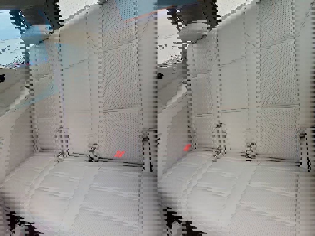 Certified 2022 Cadillac Escalade Premium Luxury Platinum image 12