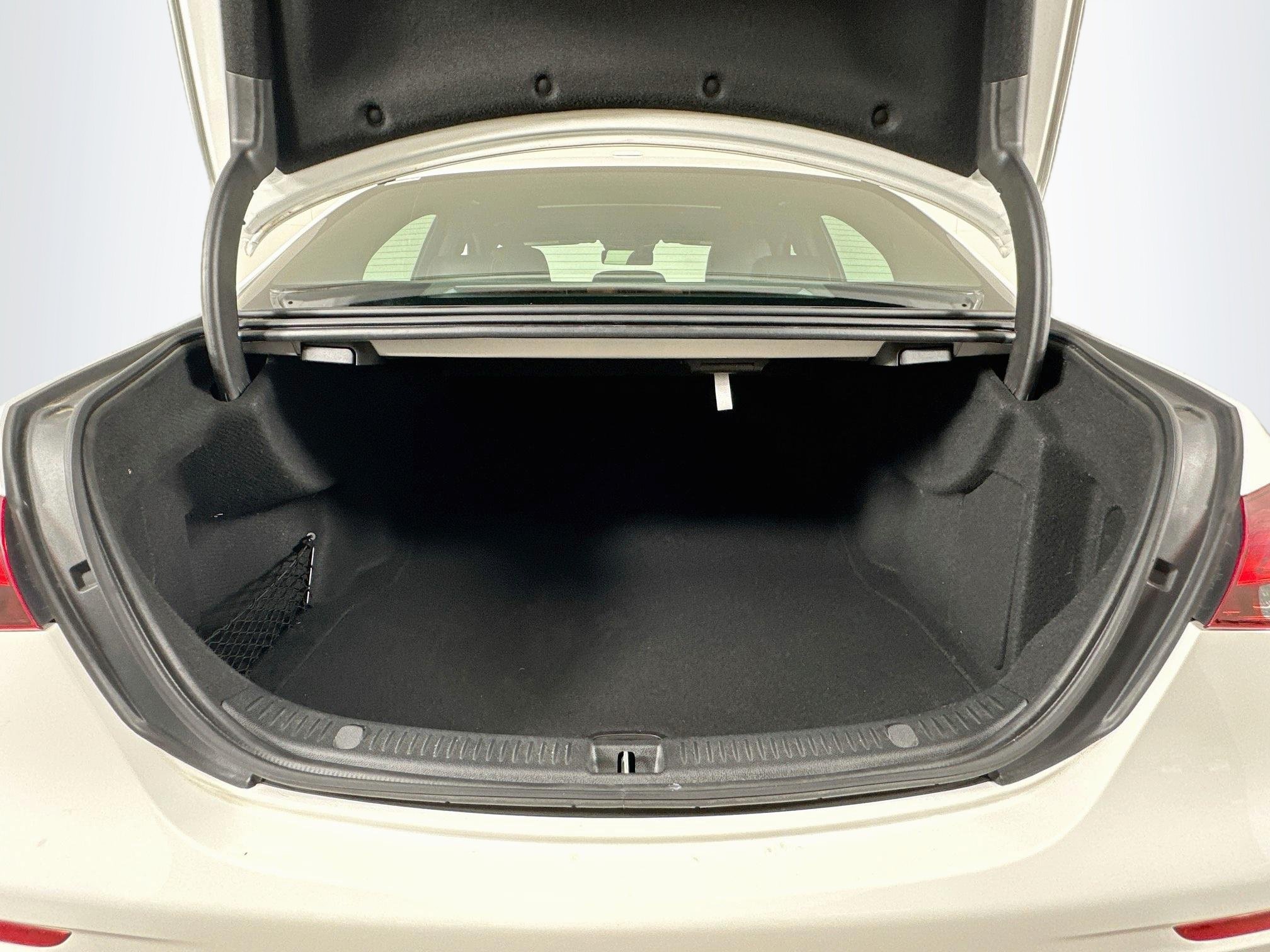 Used 2023 Mercedes-Benz E 350 4MATIC Sedan image 29