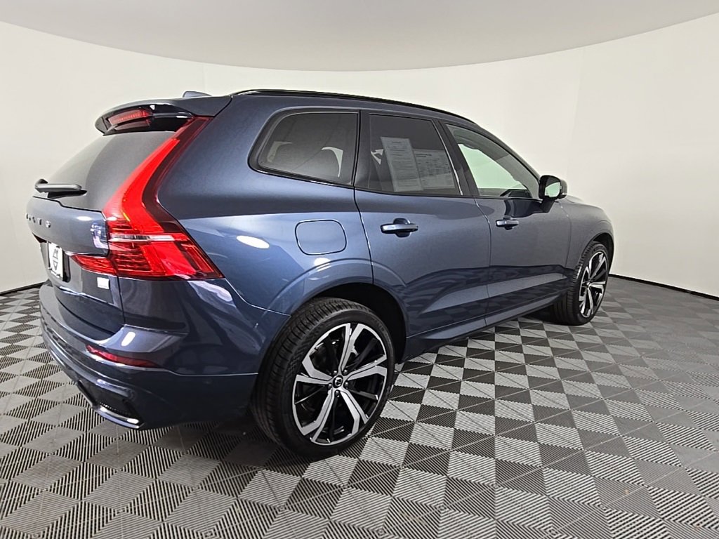 Certified 2024 Volvo XC60 T8 Ultimate image 8