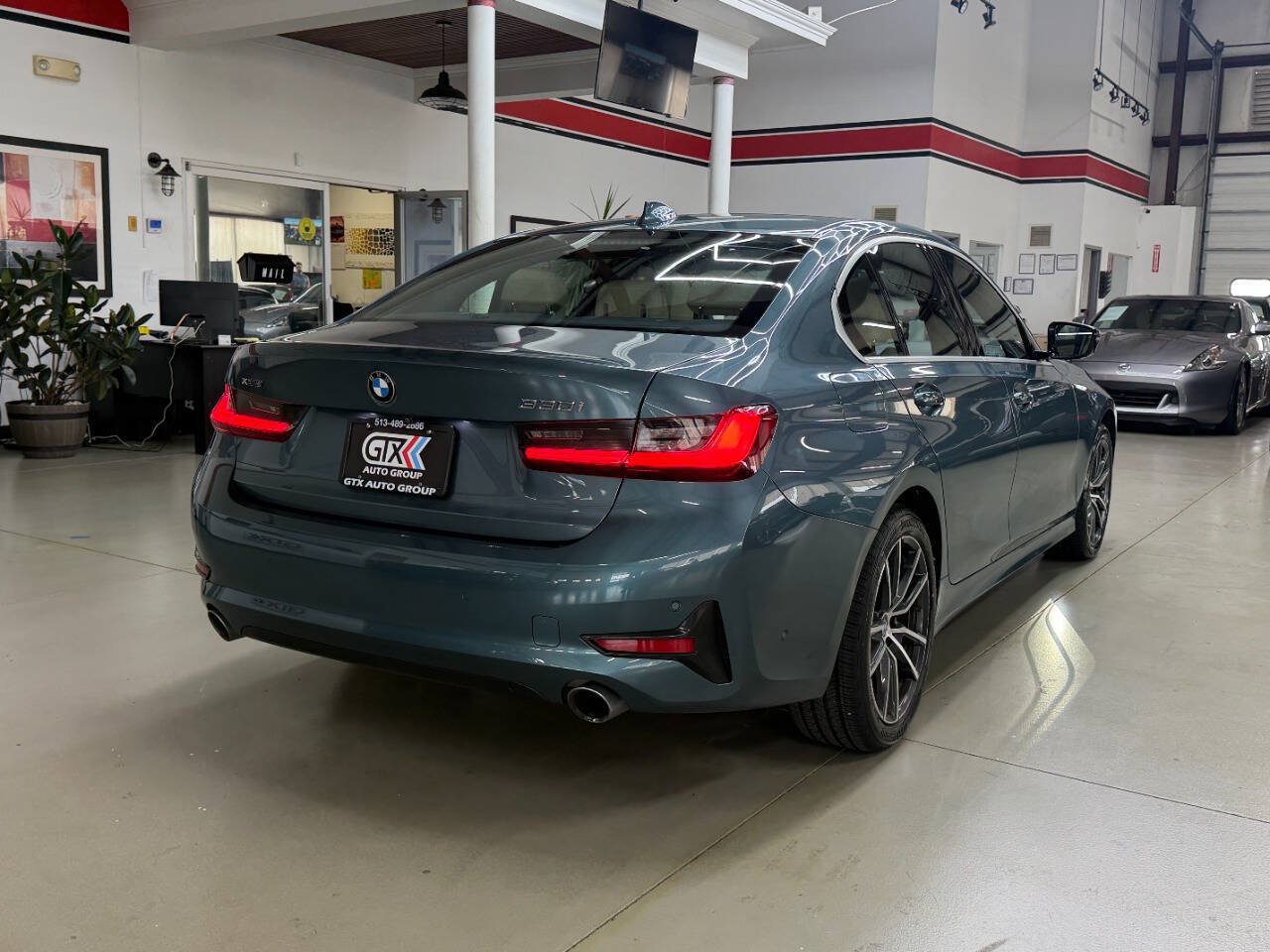 Used 2021 BMW 330i xDrive Sedan AWD/4WD image 2