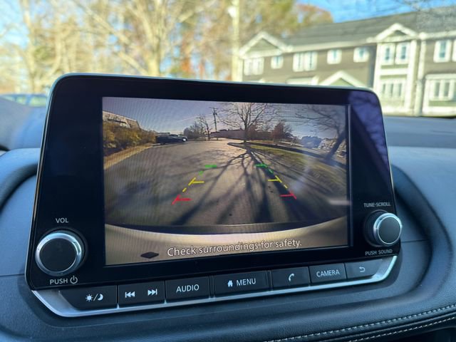 Used 2023 Nissan Rogue SV image 7