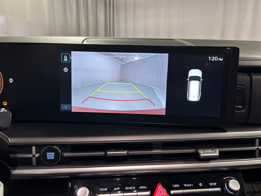 Used 2025 Hyundai Santa Fe SEL FWD image 16