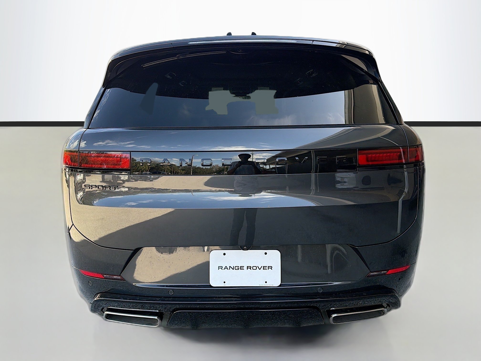 Used 2026 Land Rover Range Rover Sport Dynamic SE AWD/4WD image 4