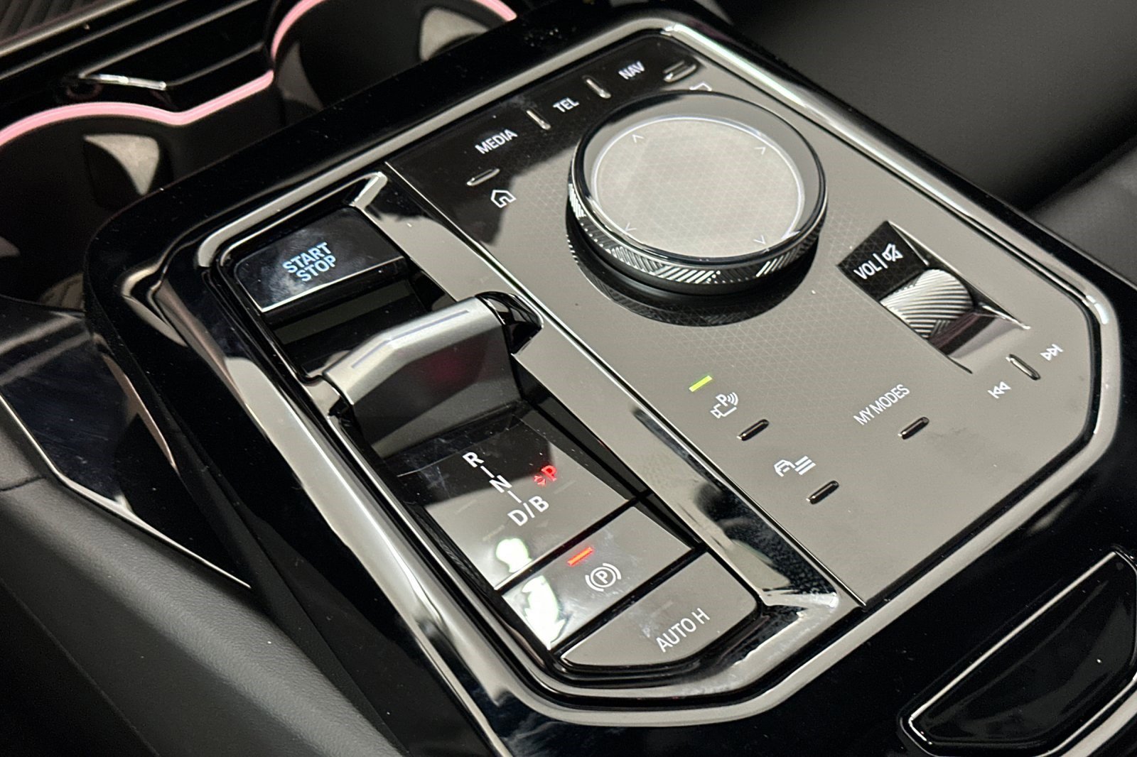 New 2026 BMW i5 eDrive40 w/ M Sport Package image 16