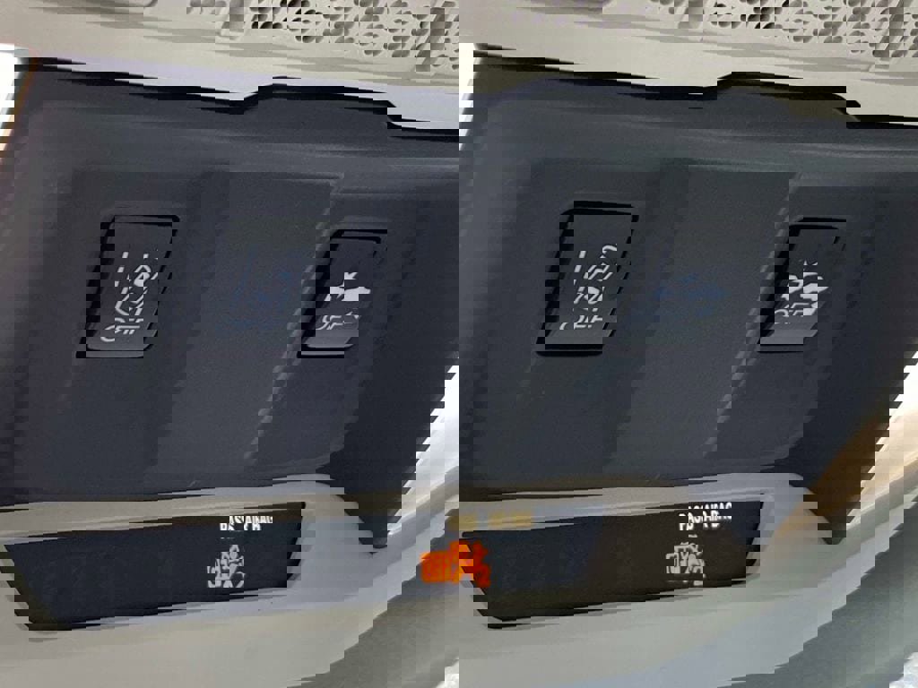 Certified 2022 Subaru Forester AWD/4WD image 21