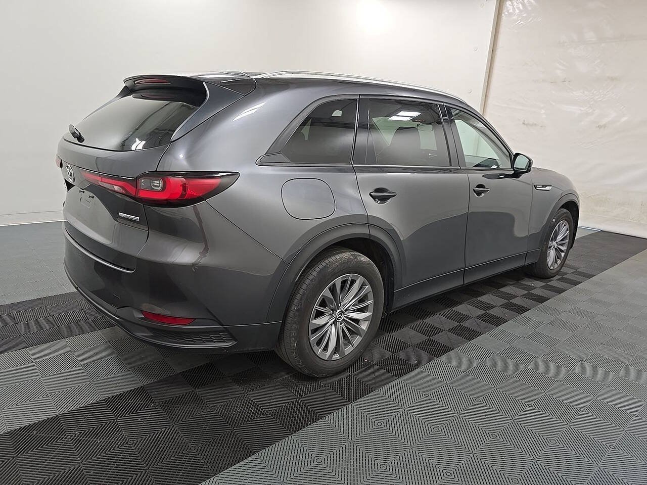 Used 2024 MAZDA CX-90 Plug-In Hybrid w/ Preferred AWD/4WD image 4