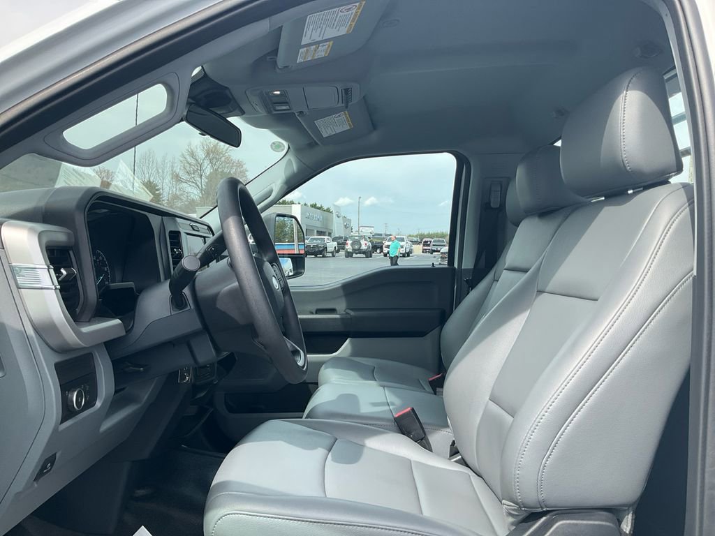 Used 2025 Ford F450 XL w/ XL Chrome Package image 14