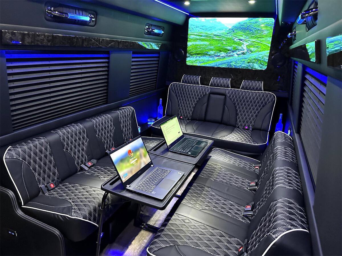 Used 2024 Mercedes-Benz Sprinter 3500 image 10