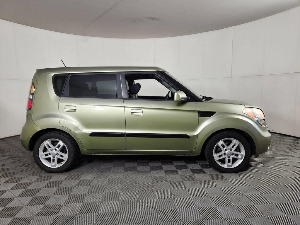 Used 2010 Kia Soul + FWD image 7
