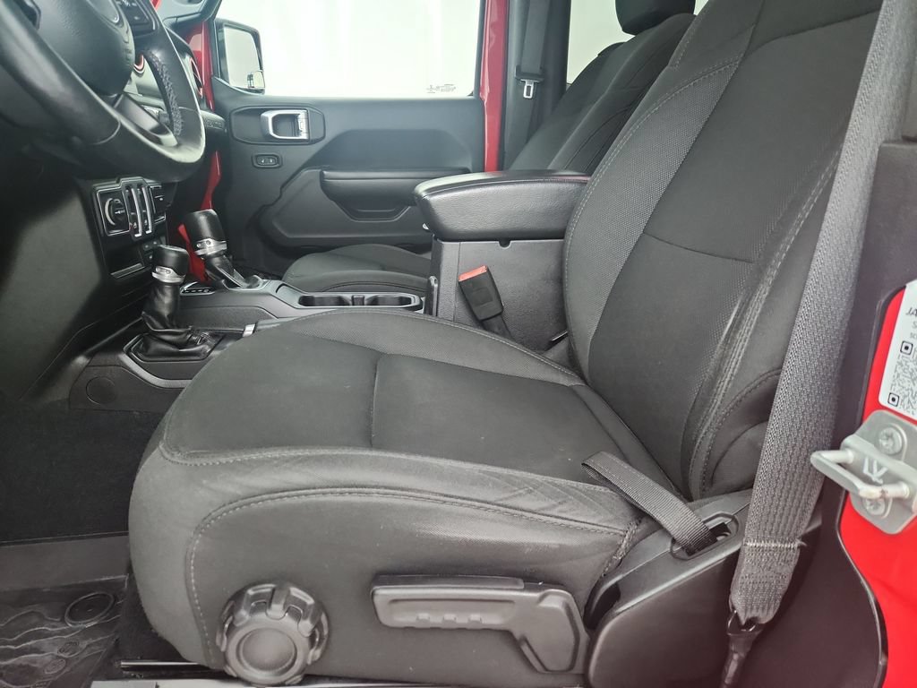 Used 2018 Jeep Wrangler Sport AWD/4WD image 22