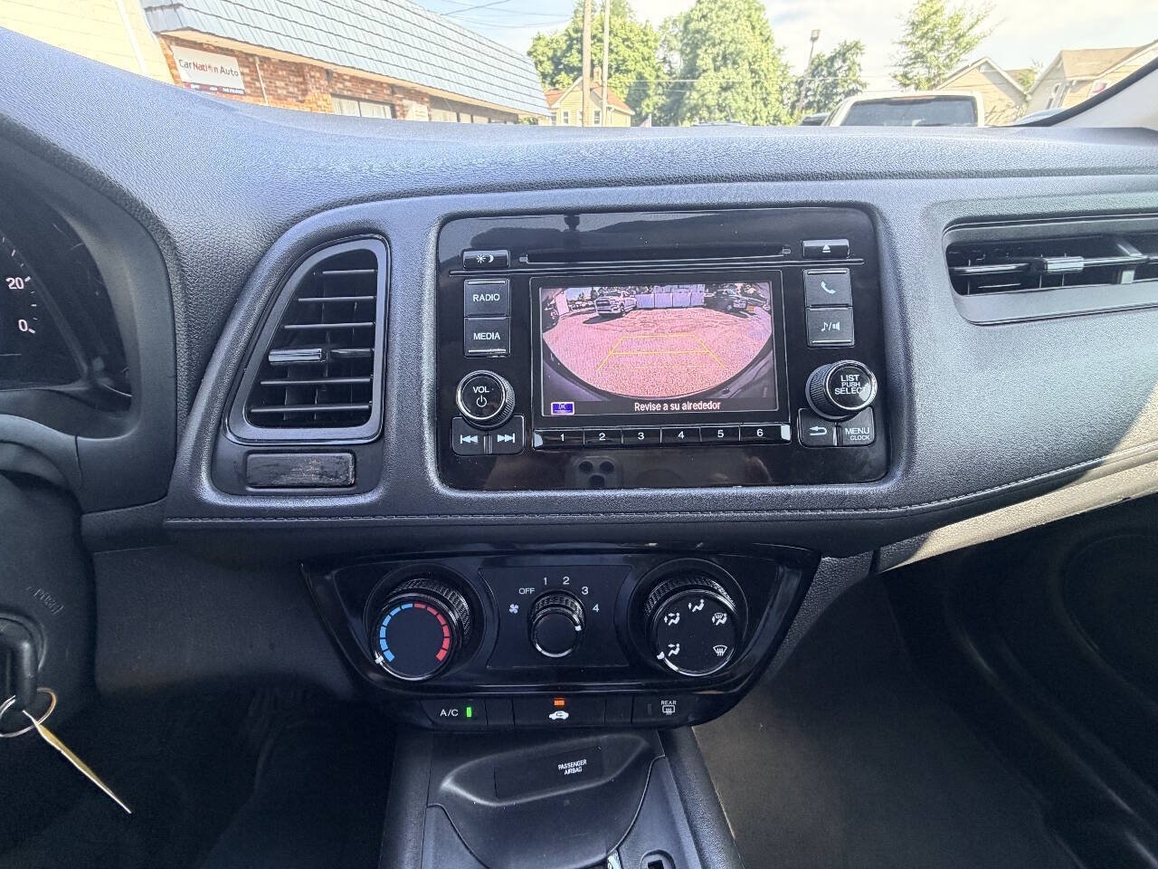 Used 2019 Honda HR-V LX image 10