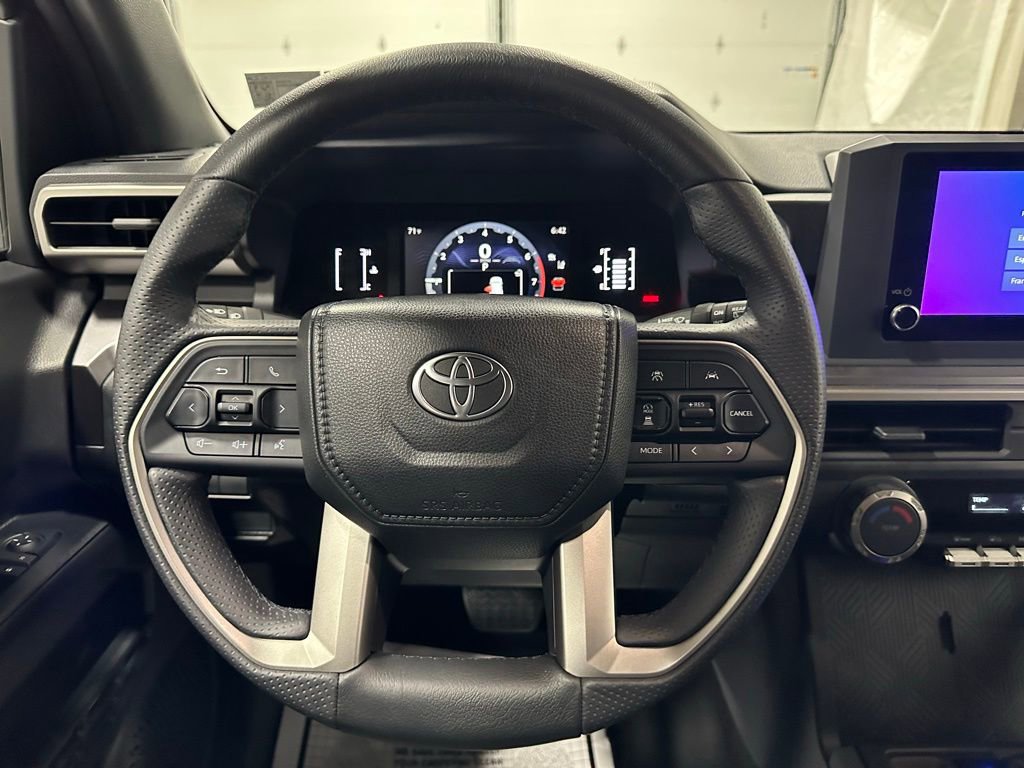 Used 2025 Toyota 4Runner SR5 image 18