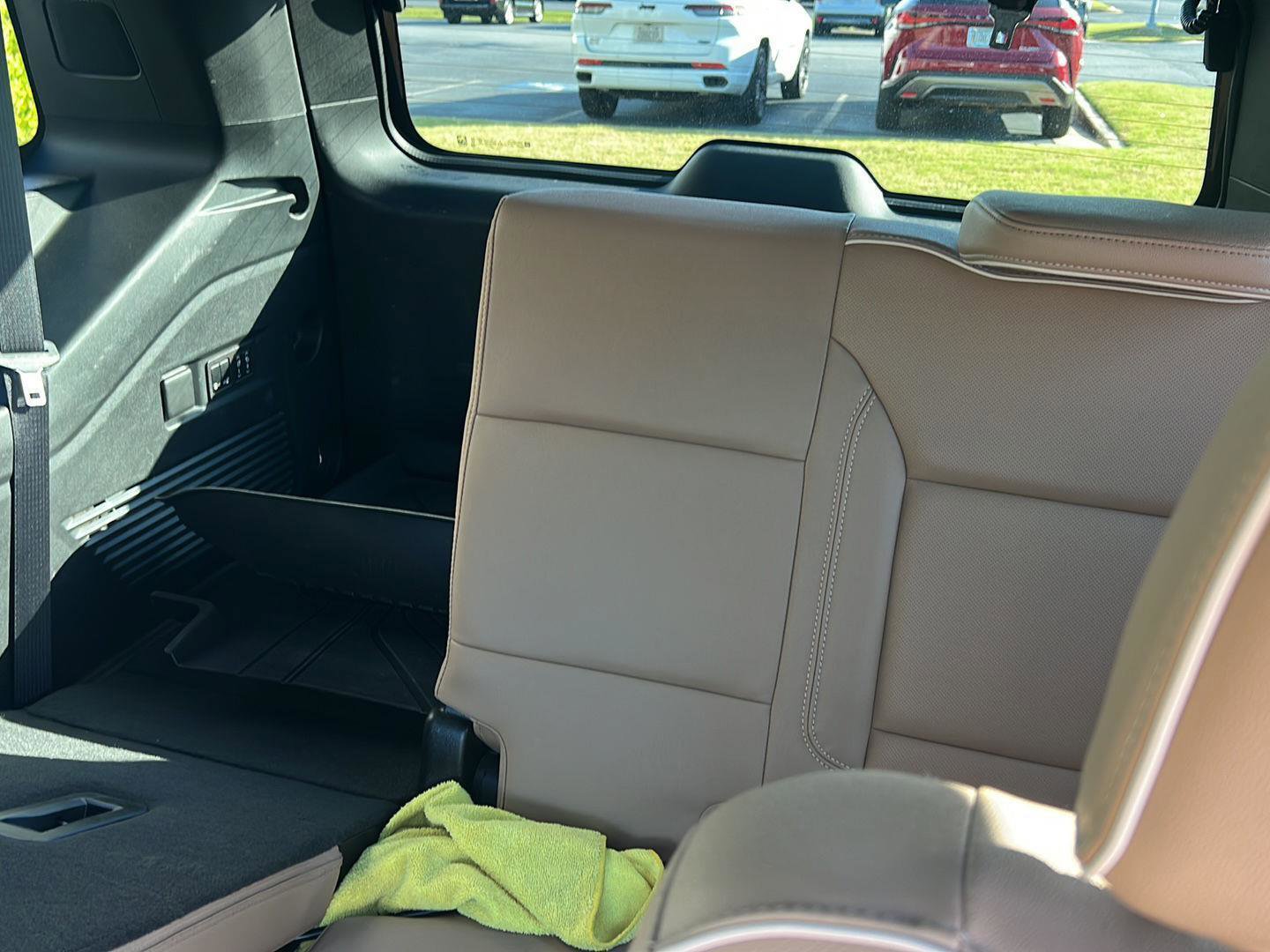 Used 2023 Chevrolet Tahoe Premier AWD/4WD image 13