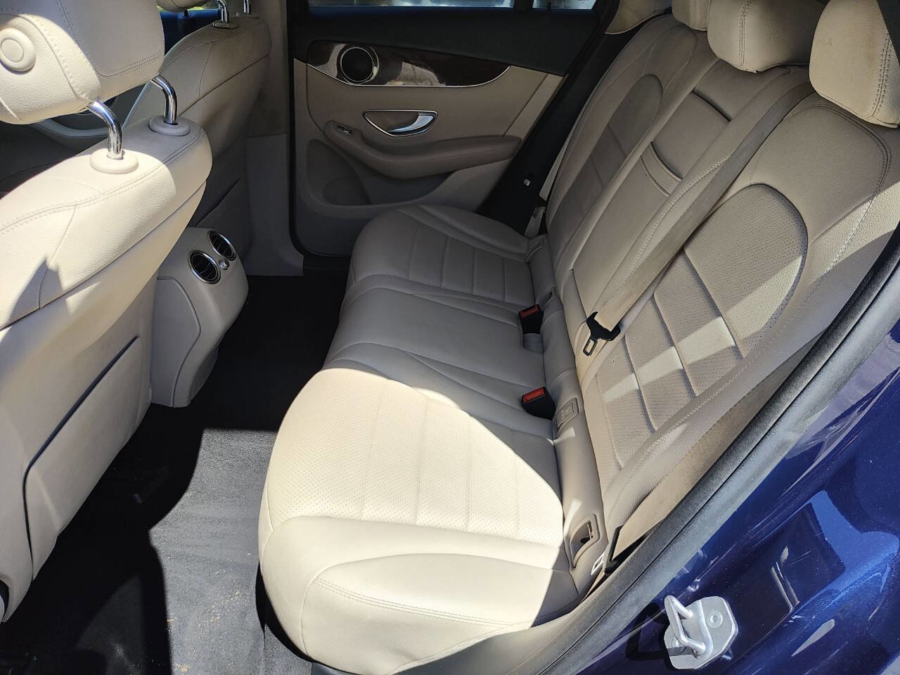 Used 2017 Mercedes-Benz GLC 300 image 39