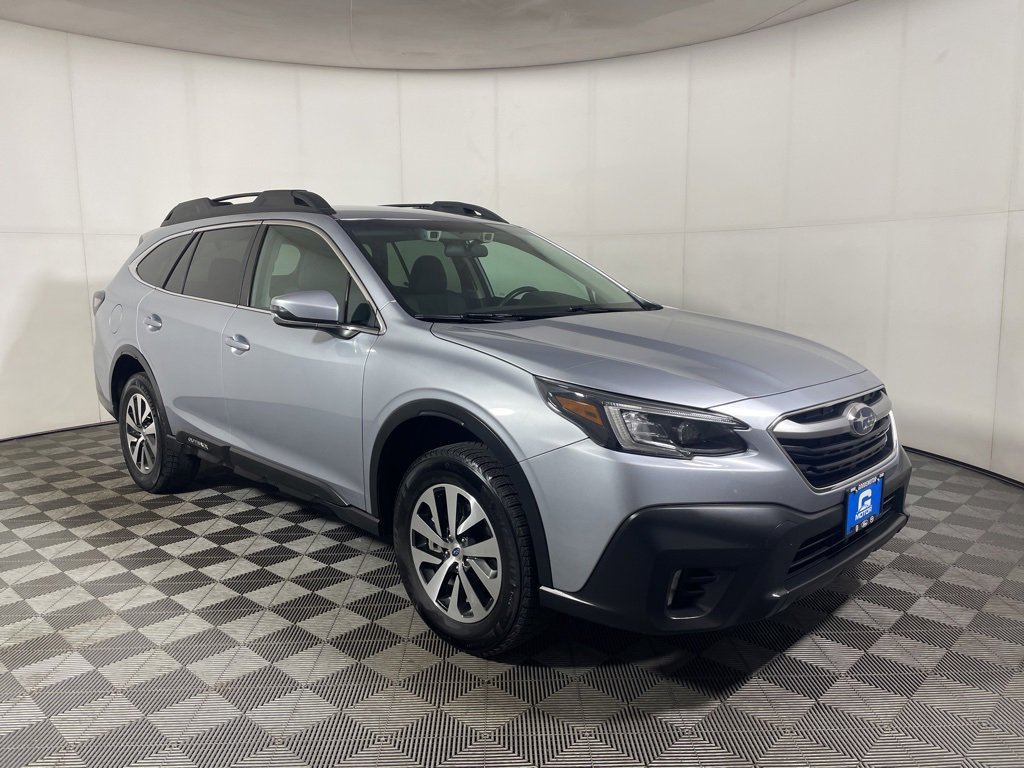 Used 2022 Subaru Outback Premium image 2