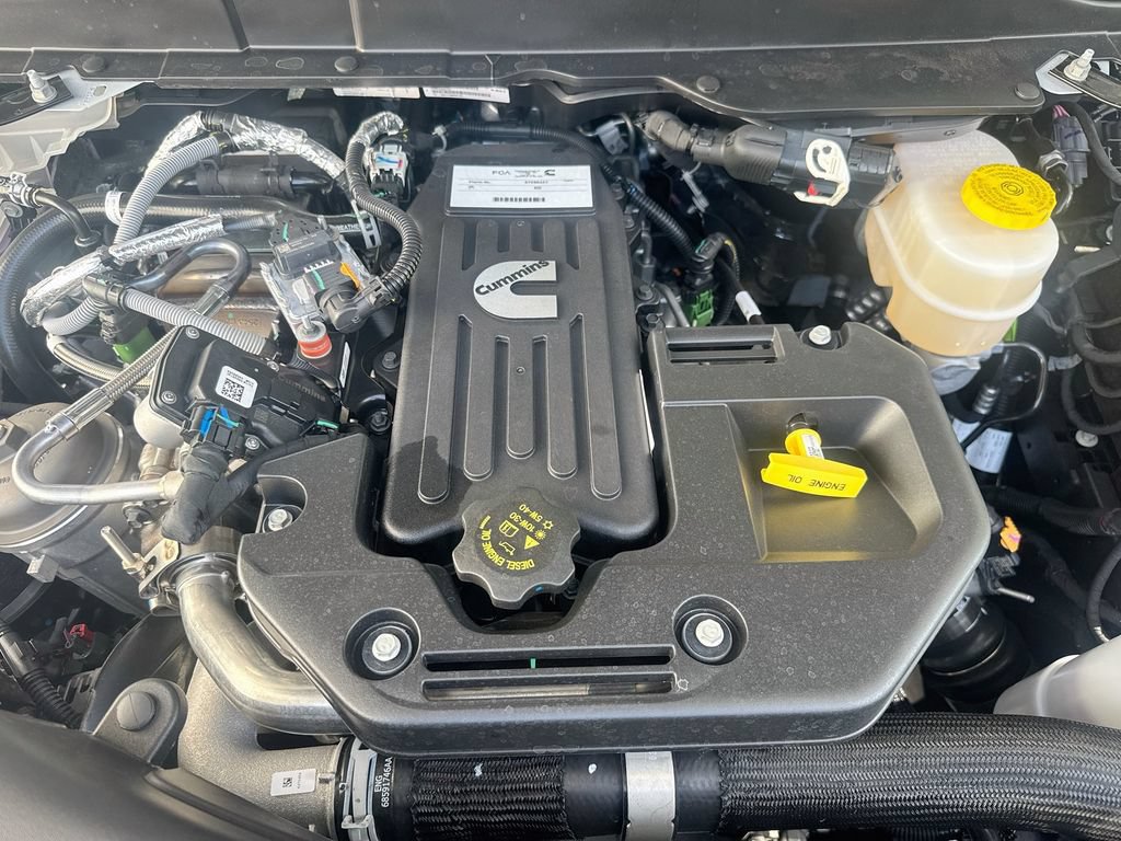 New 2026 RAM 3500 Tradesman AWD/4WD image 32