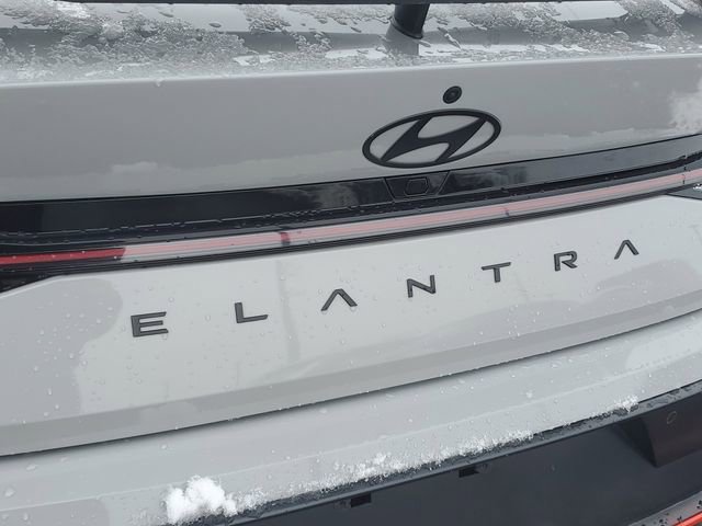 Used 2025 Hyundai Elantra N image 8