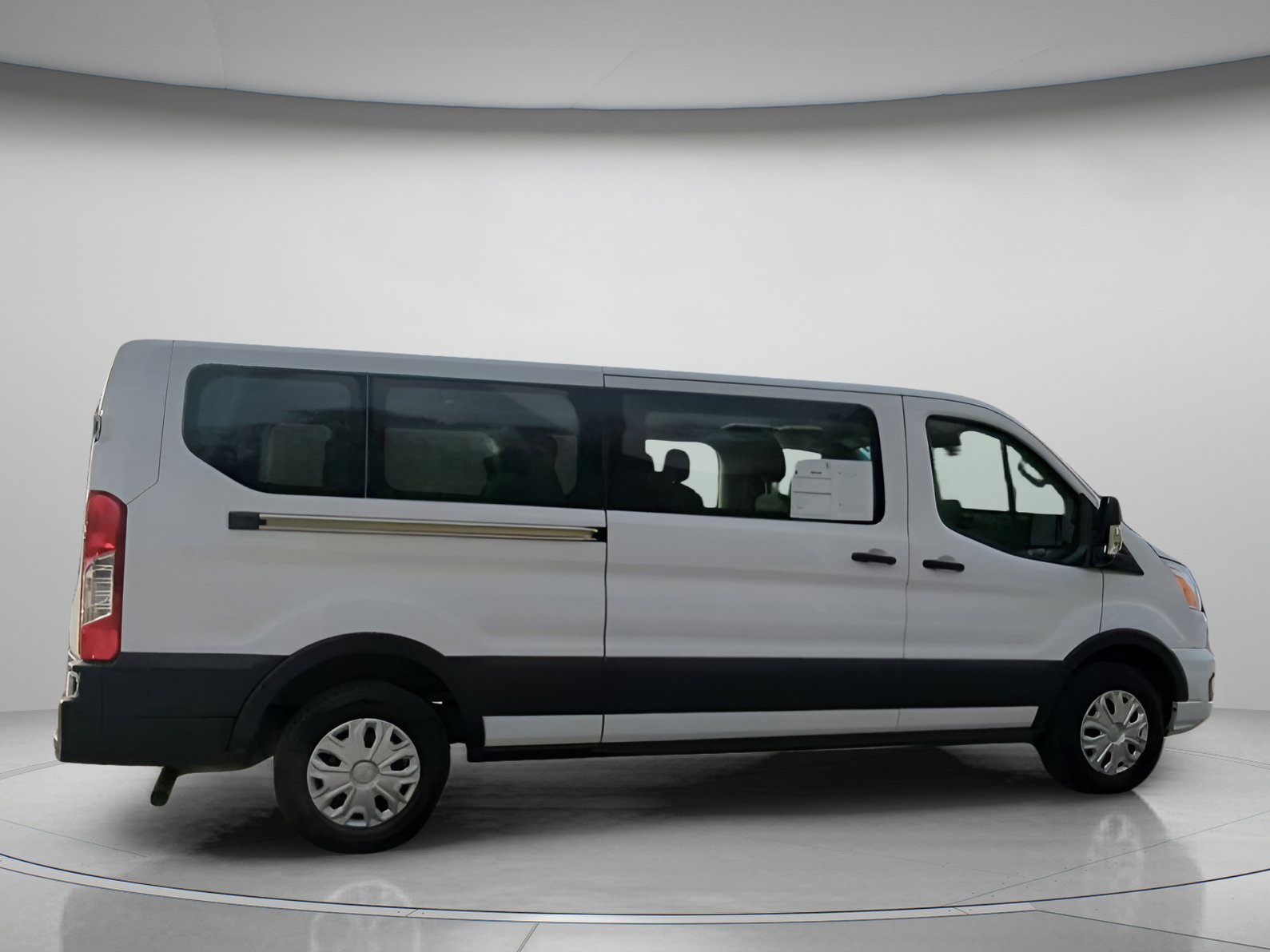 Certified 2022 Ford Transit 350 XLT image 30