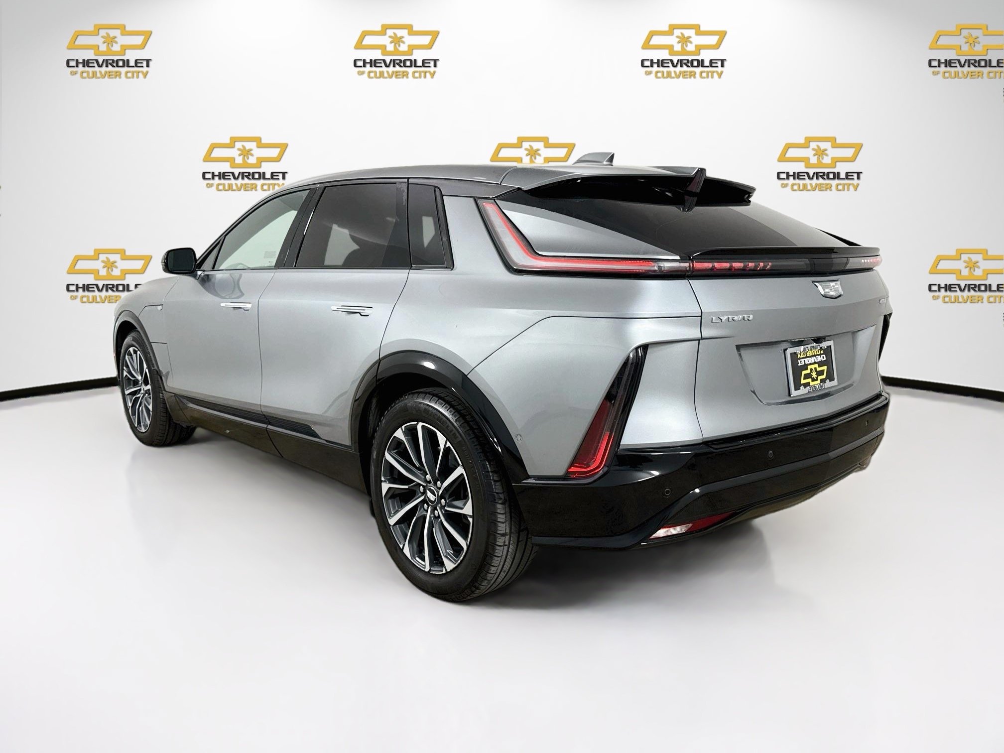 Used 2024 Cadillac Lyriq Sport RWD image 6