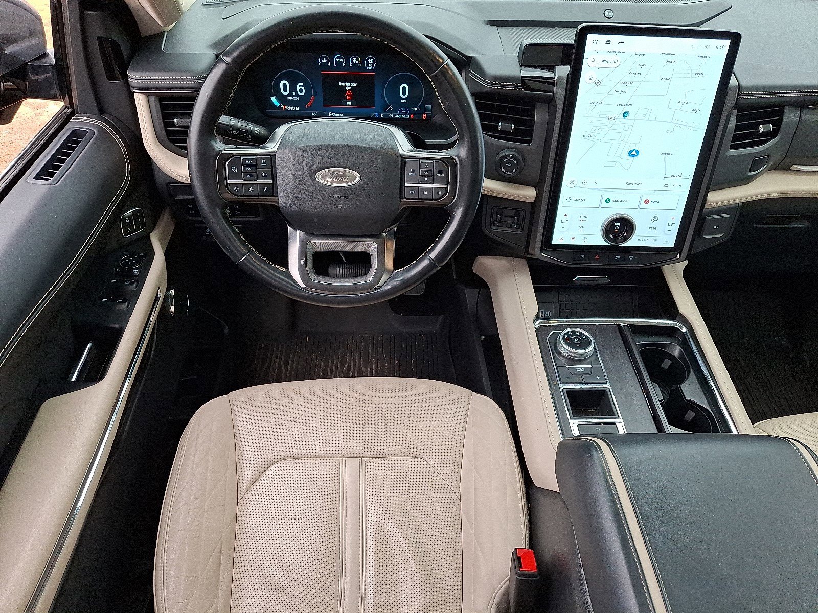 Used 2023 Ford Expedition Platinum image 11