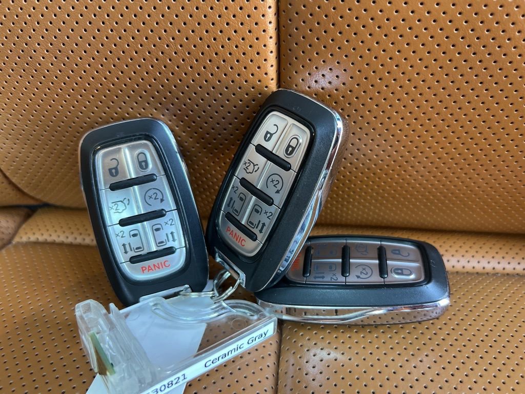 Certified 2022 Chrysler Pacifica Pinnacle image 33