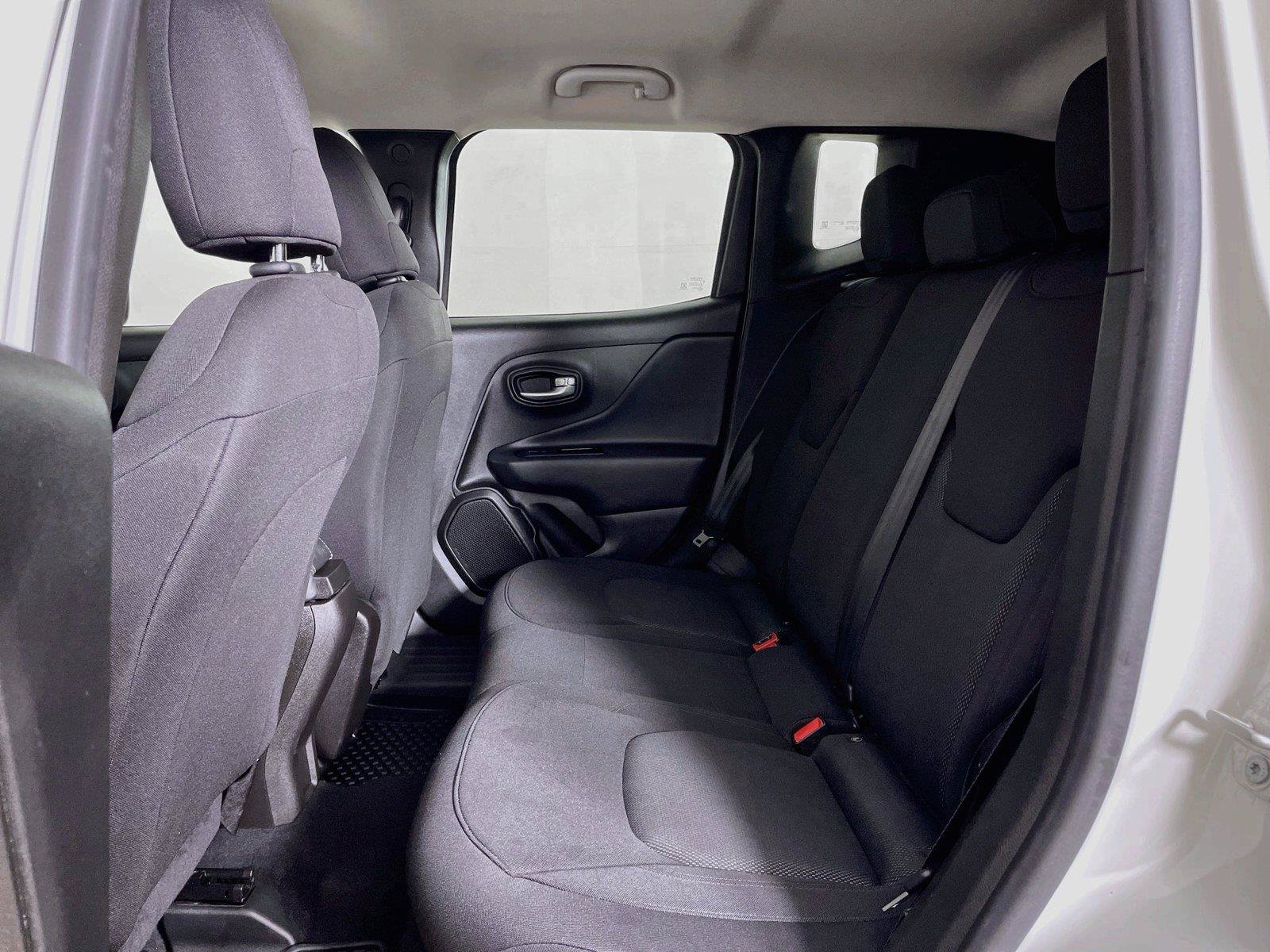 Used 2023 Jeep Renegade Latitude AWD/4WD image 11
