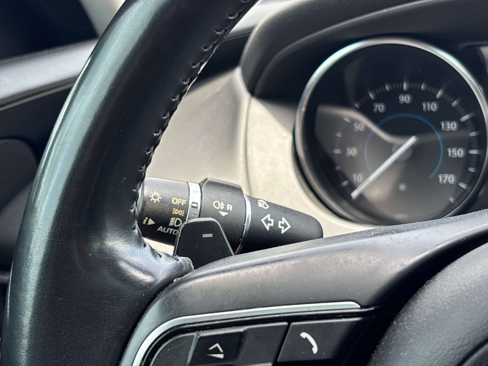 Used 2019 Jaguar XE RWD image 30
