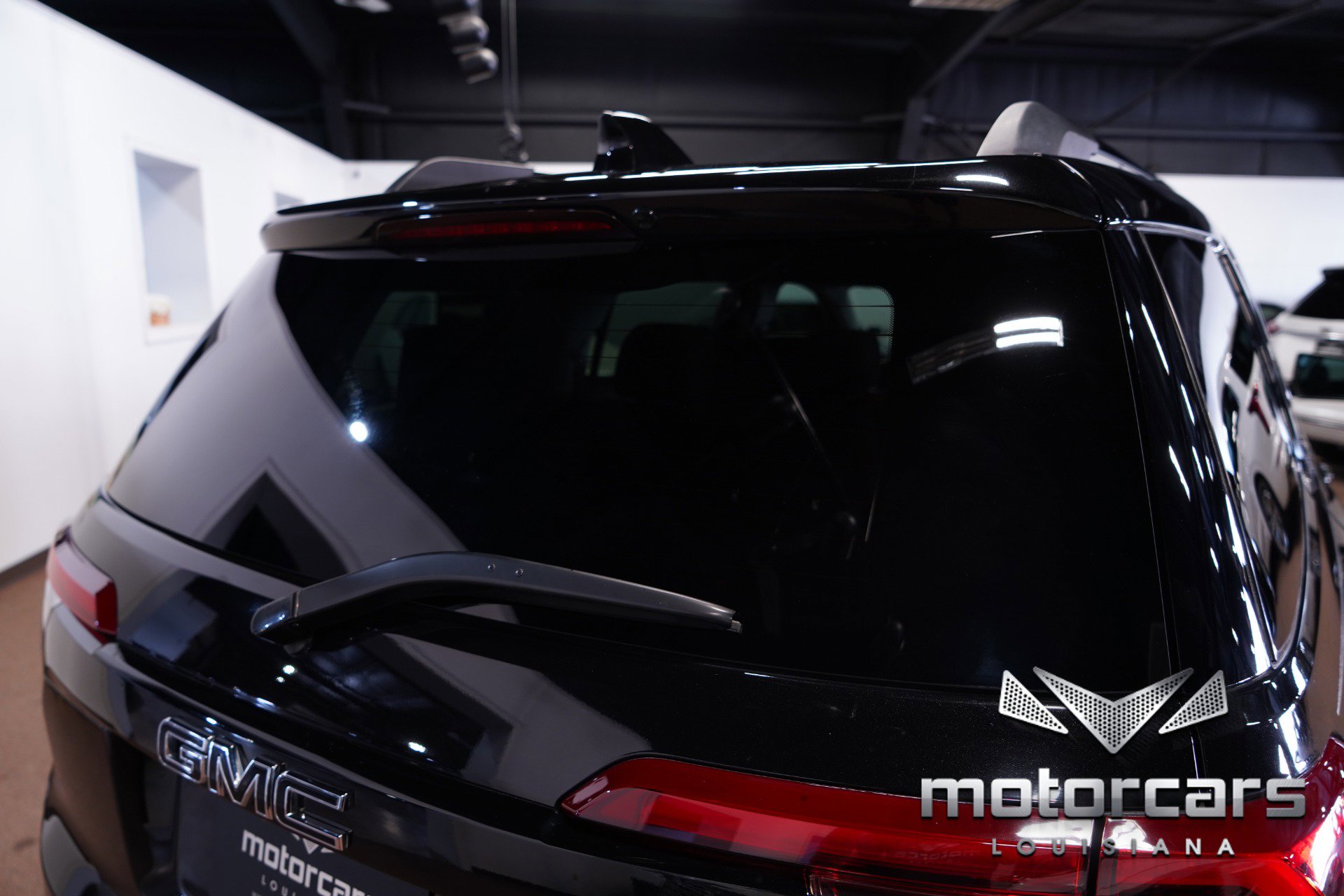 Used 2022 GMC Acadia SLE w/ Driver Convenience Package image 16