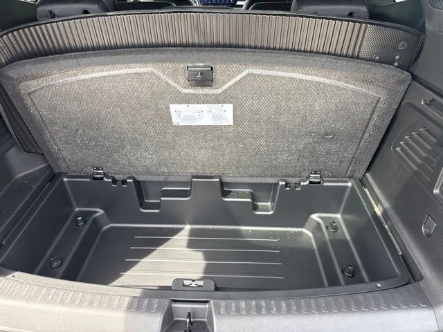 Used 2025 Buick Enclave Avenir w/ Super Cruise Package AWD/4WD image 17