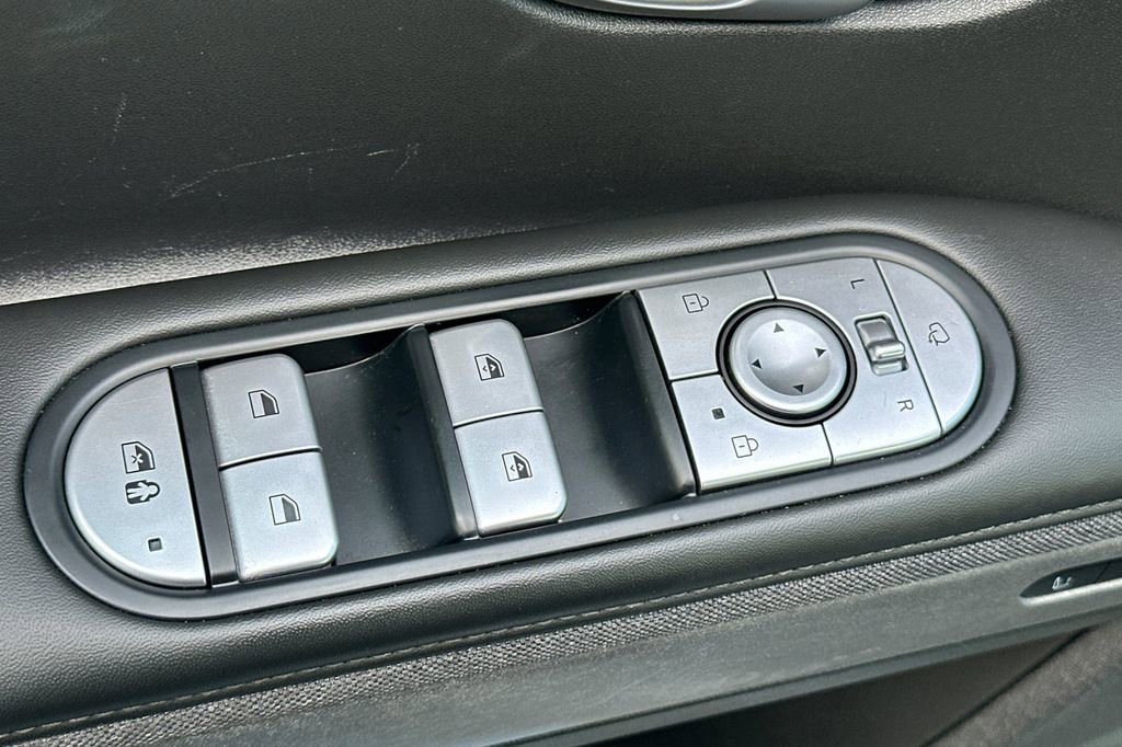 Used 2023 Hyundai Ioniq 5 Limited image 12