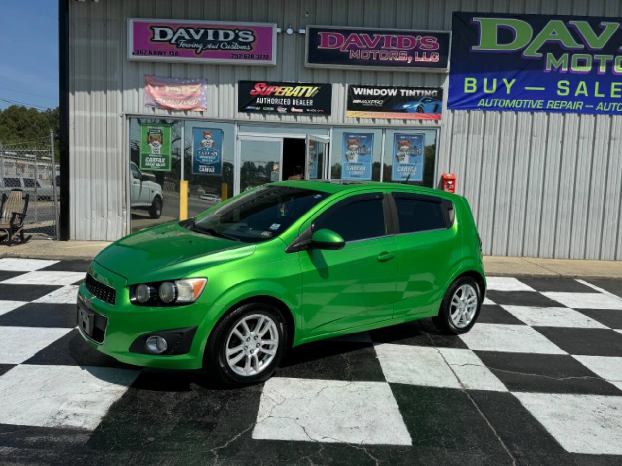 Used 2014 Chevrolet Sonic LT w/ LT Spring Promotional Package FWD image 2