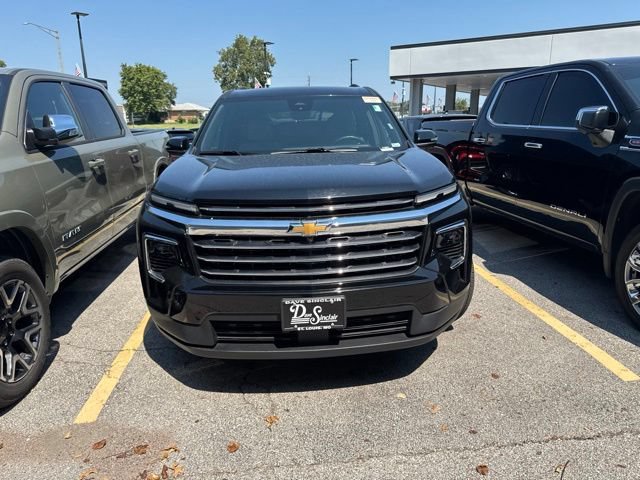Used 2026 Chevrolet Traverse LT w/ Driver Confidence Package FWD image 5