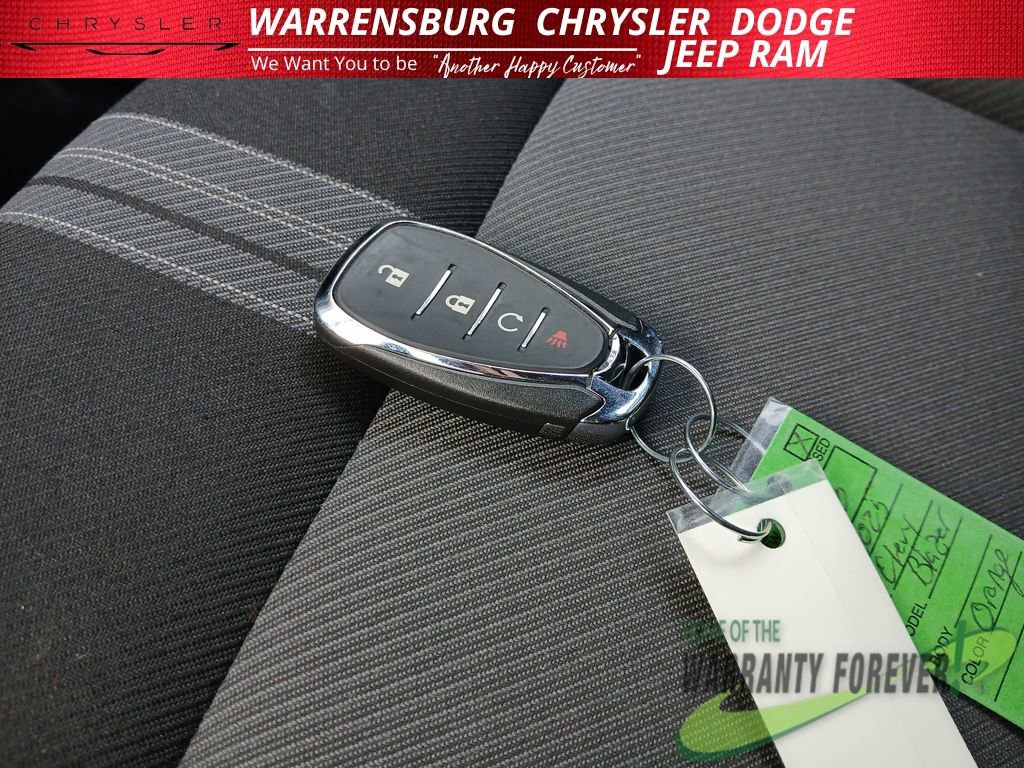 Used 2025 Chevrolet Blazer LT image 30