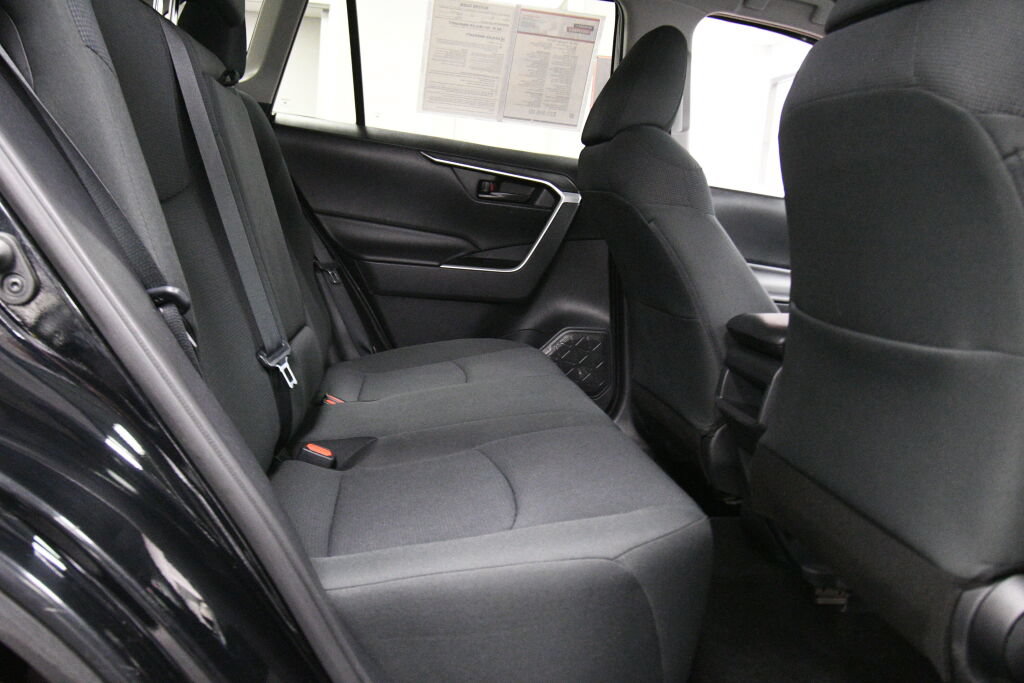 Used 2019 Toyota RAV4 LE w/ All Weather Liner Package AWD/4WD image 22